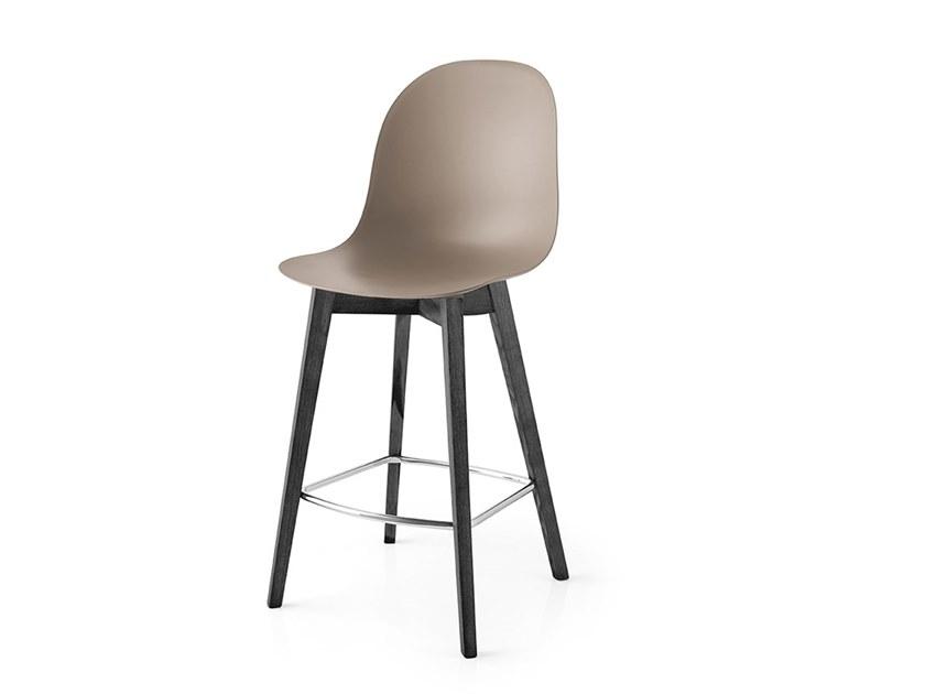 ACADEMY Polypropylene high stool with wood legs