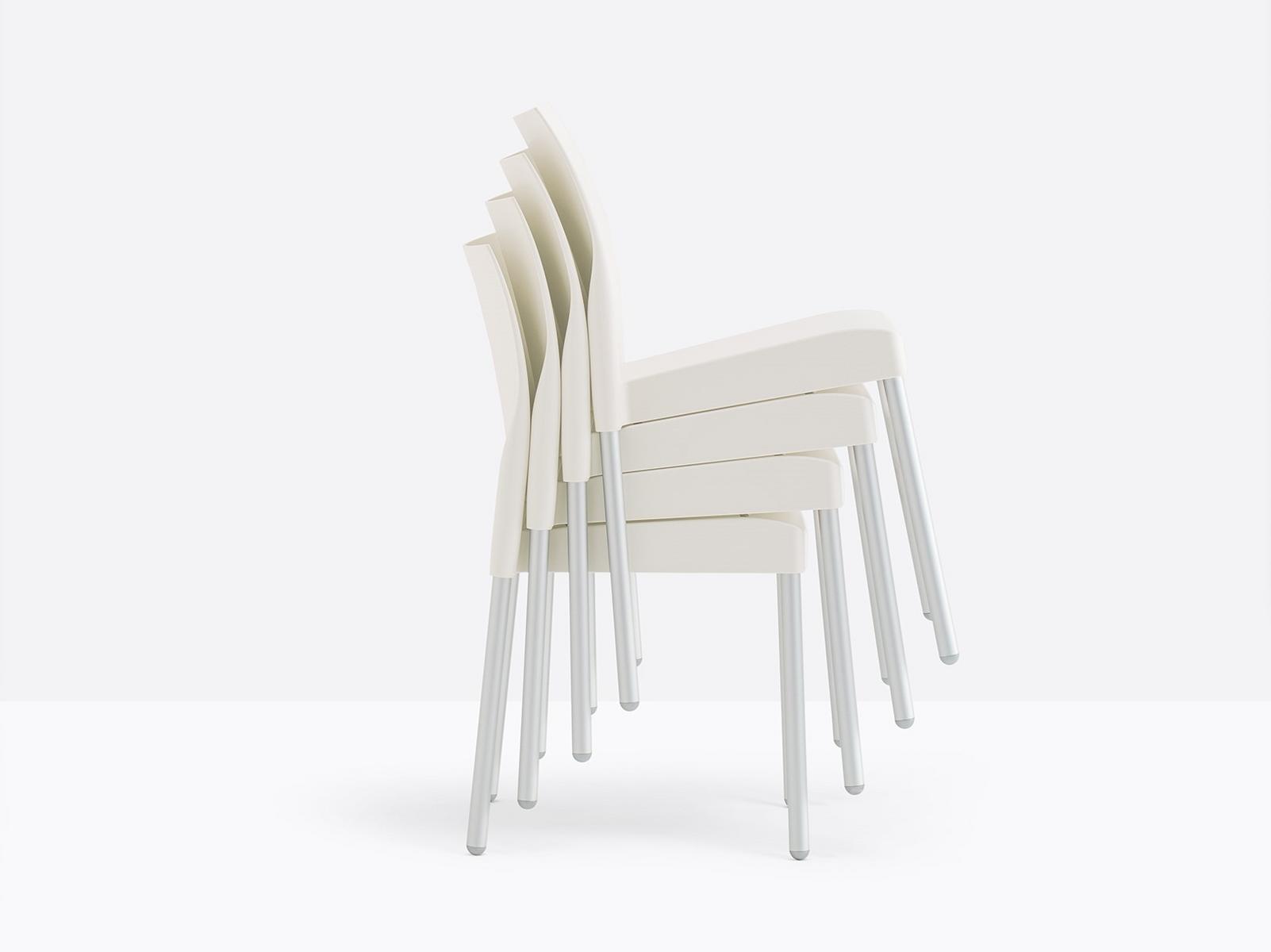 ICE 800 Stackable polypropylene chair