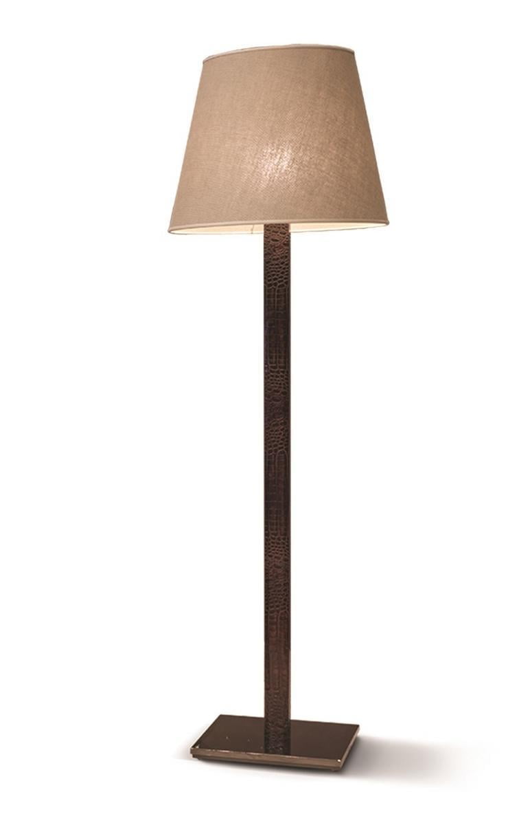 AKILELE Metal floor lamp