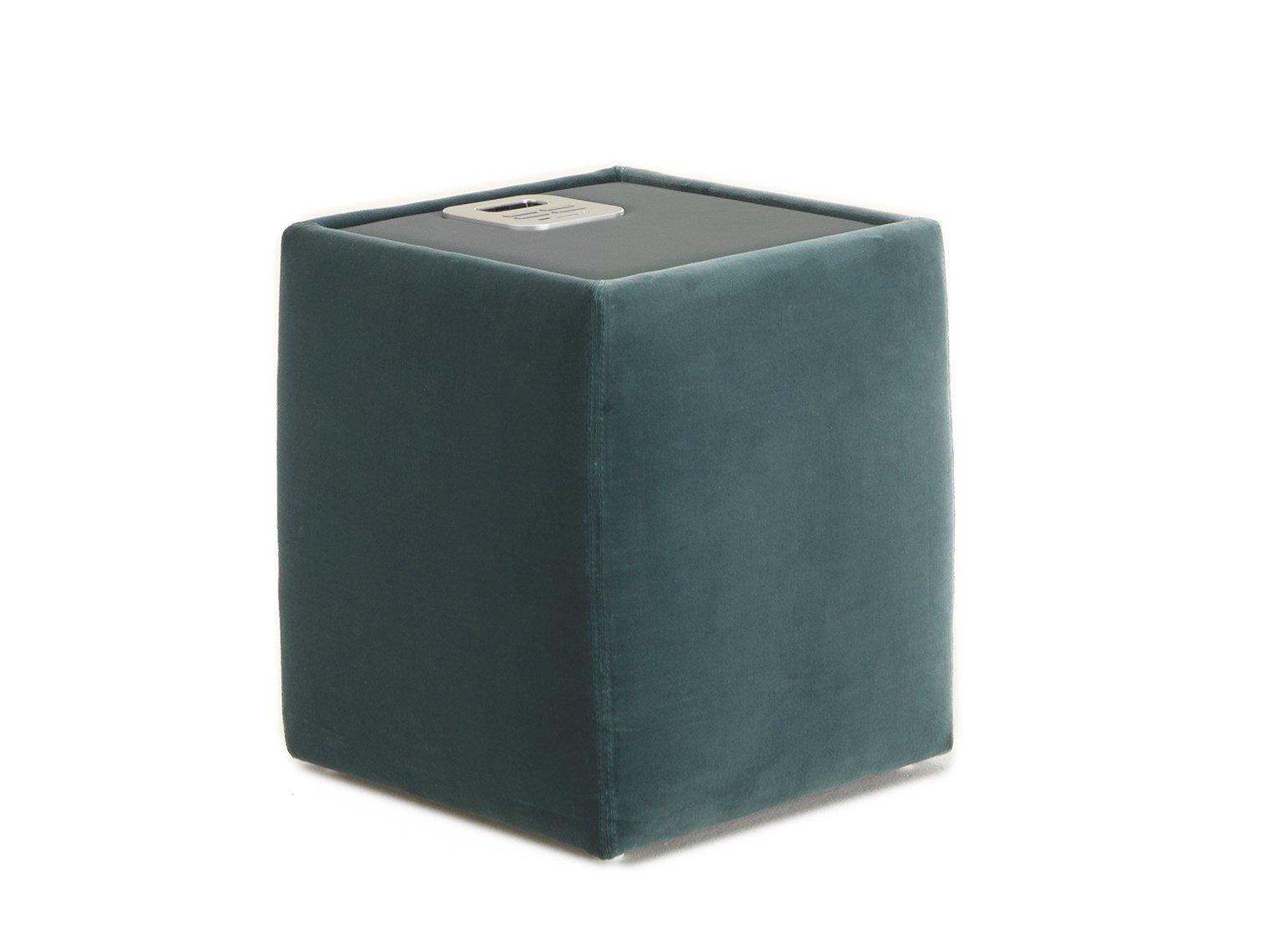 ARES Storage fabric pouf with docking station