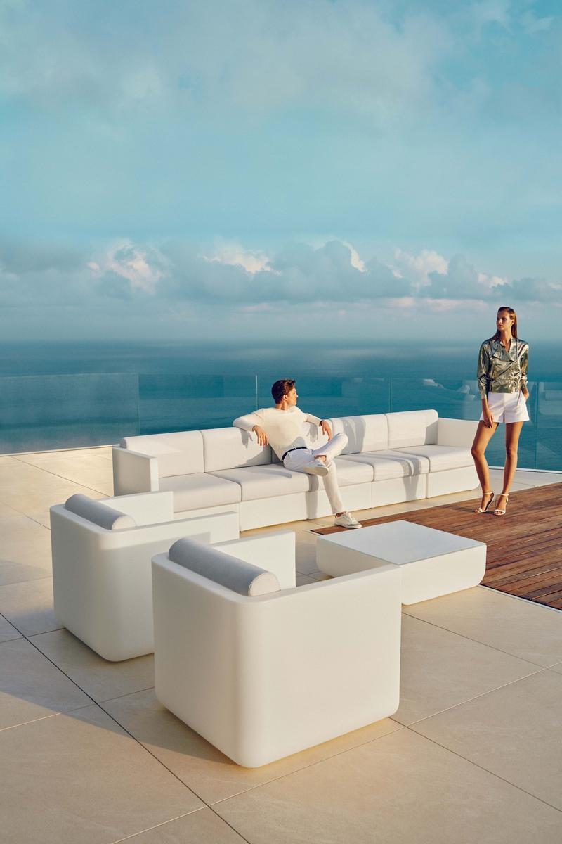 ULM Square garden side table