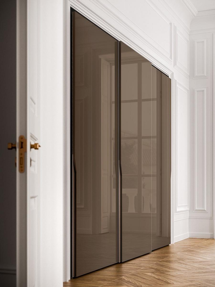 MANHATTAN Lacquered wooden wardrobe
