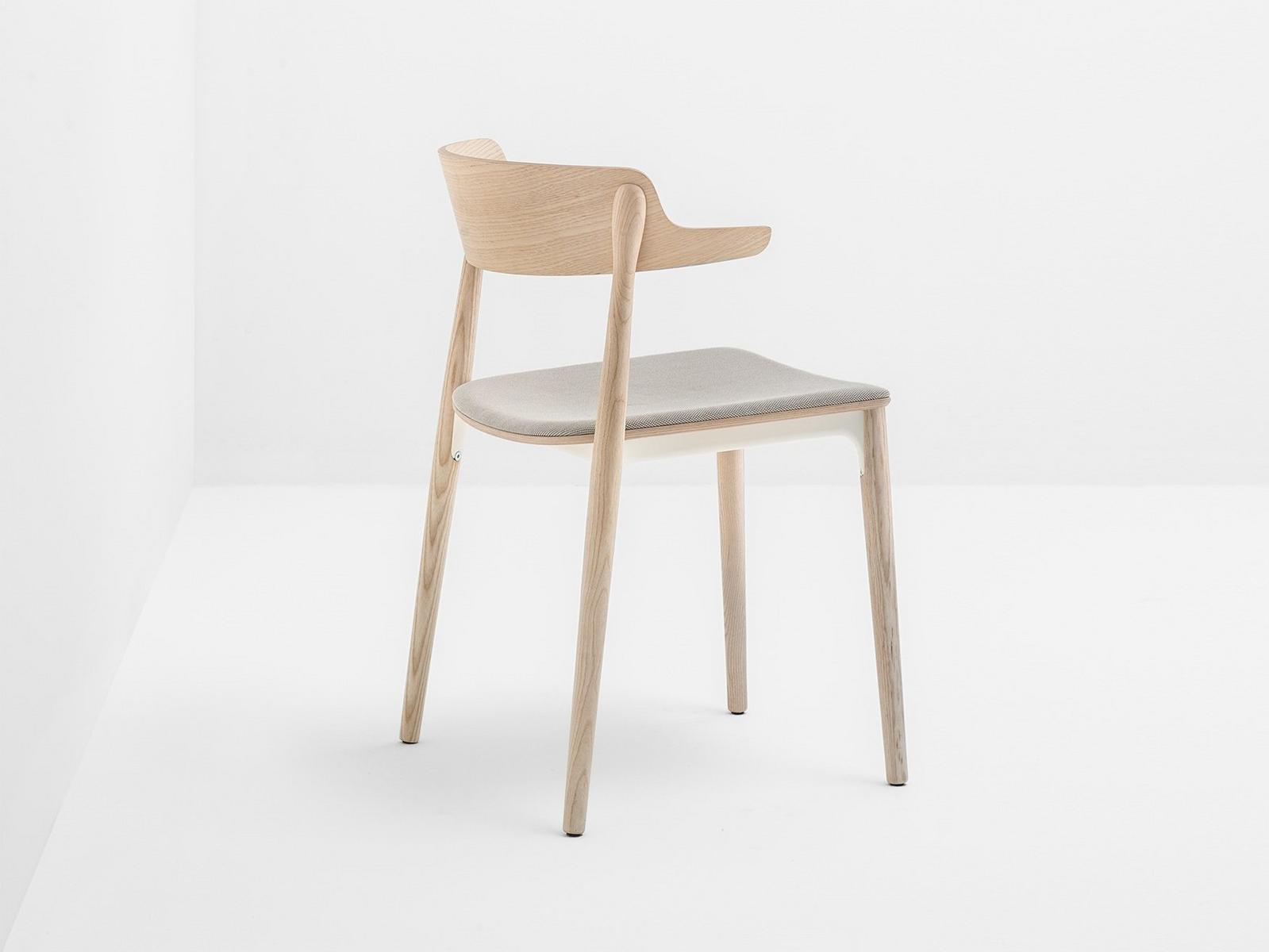 NEMEA 2826 Upholstered restaurant chair