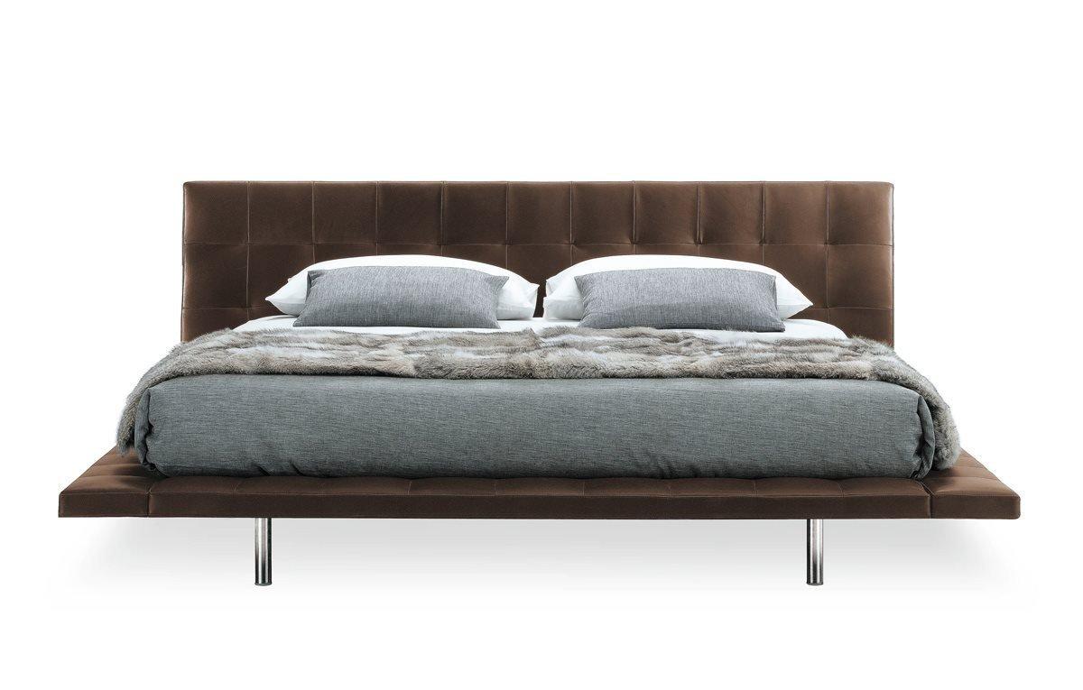 ONDA Leather double bed with tufted headboard