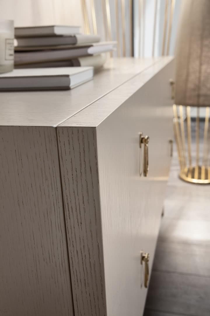 CITY Wooden chest of drawers