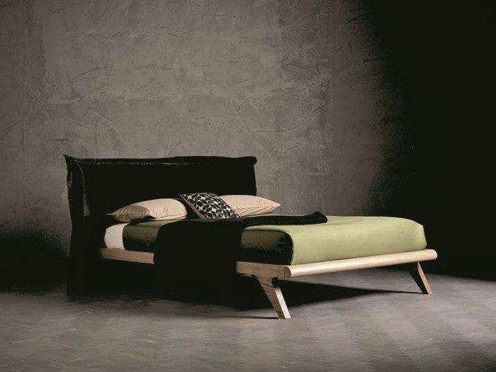PEGASO RING 1 Solid wood double bed with upholstered headboard