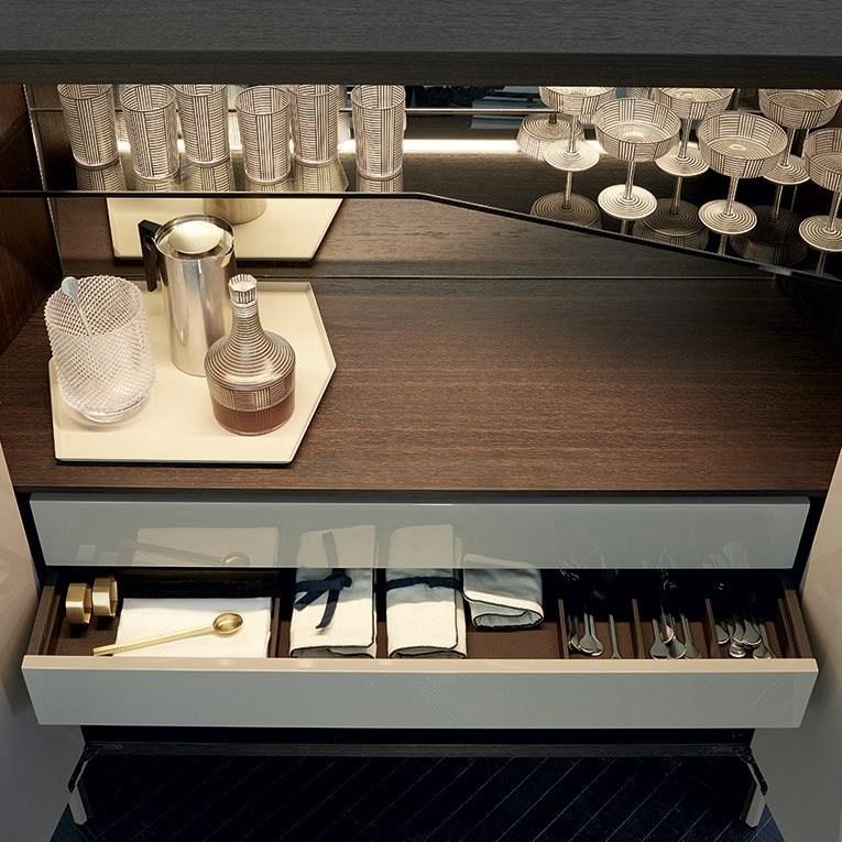 GIÒ Highboard with doors