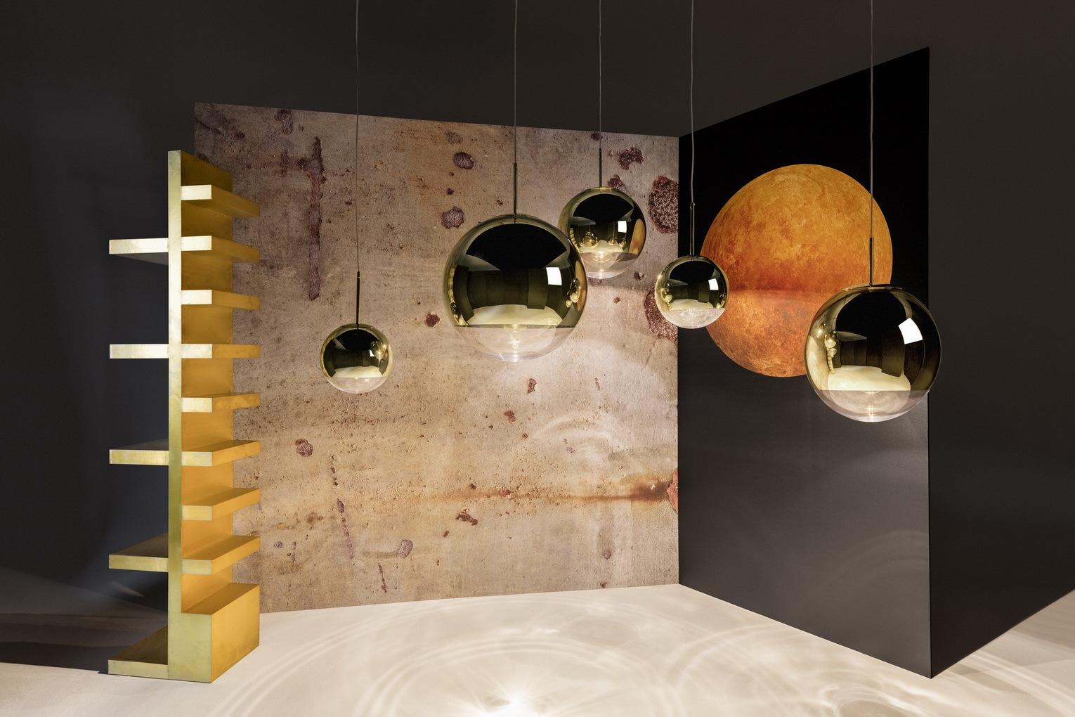 MIRROR BALL Glass pendant lamp in a contemporary style