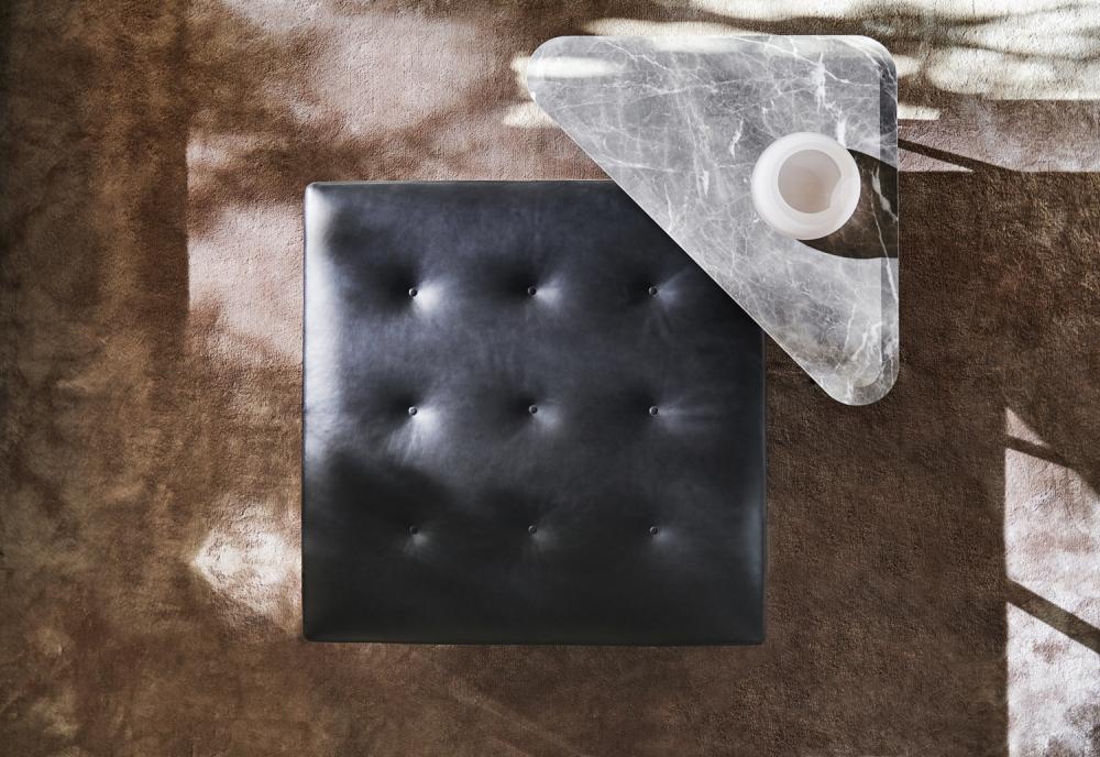 EUSTON Tufted square pouf