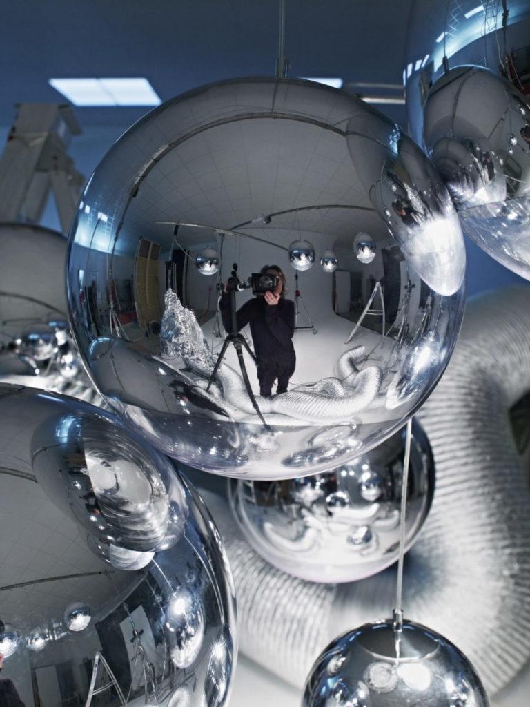 MIRROR BALL Glass pendant lamp in a contemporary style