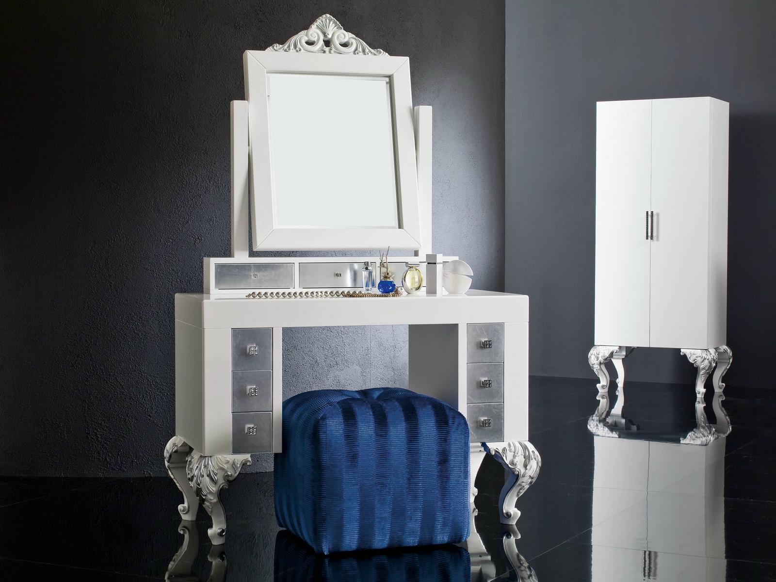 MINIMAL BAROQUE Wooden dressing table