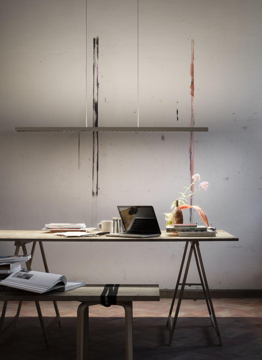 SUPER LINE LED extruded aluminium pendant lamp