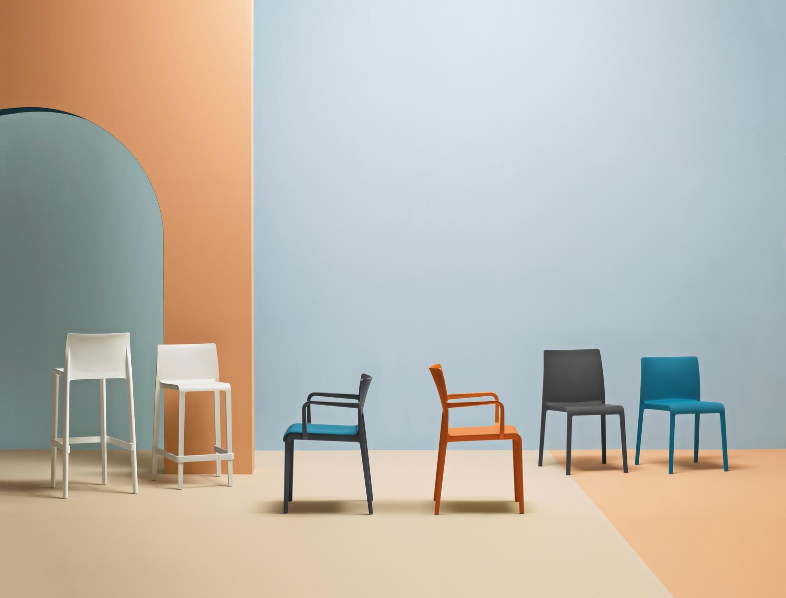 VOLT 674 Stackable plastic chair with armrests