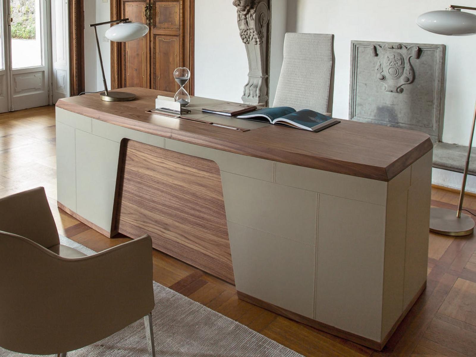 FLAVIO Walnut executive desk
