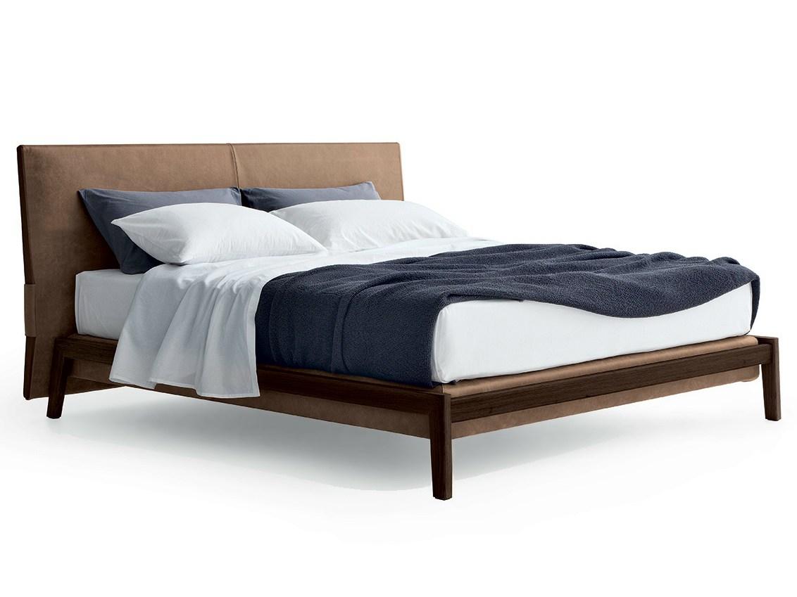 IPANEMA Leather double bed with upholstered headboard