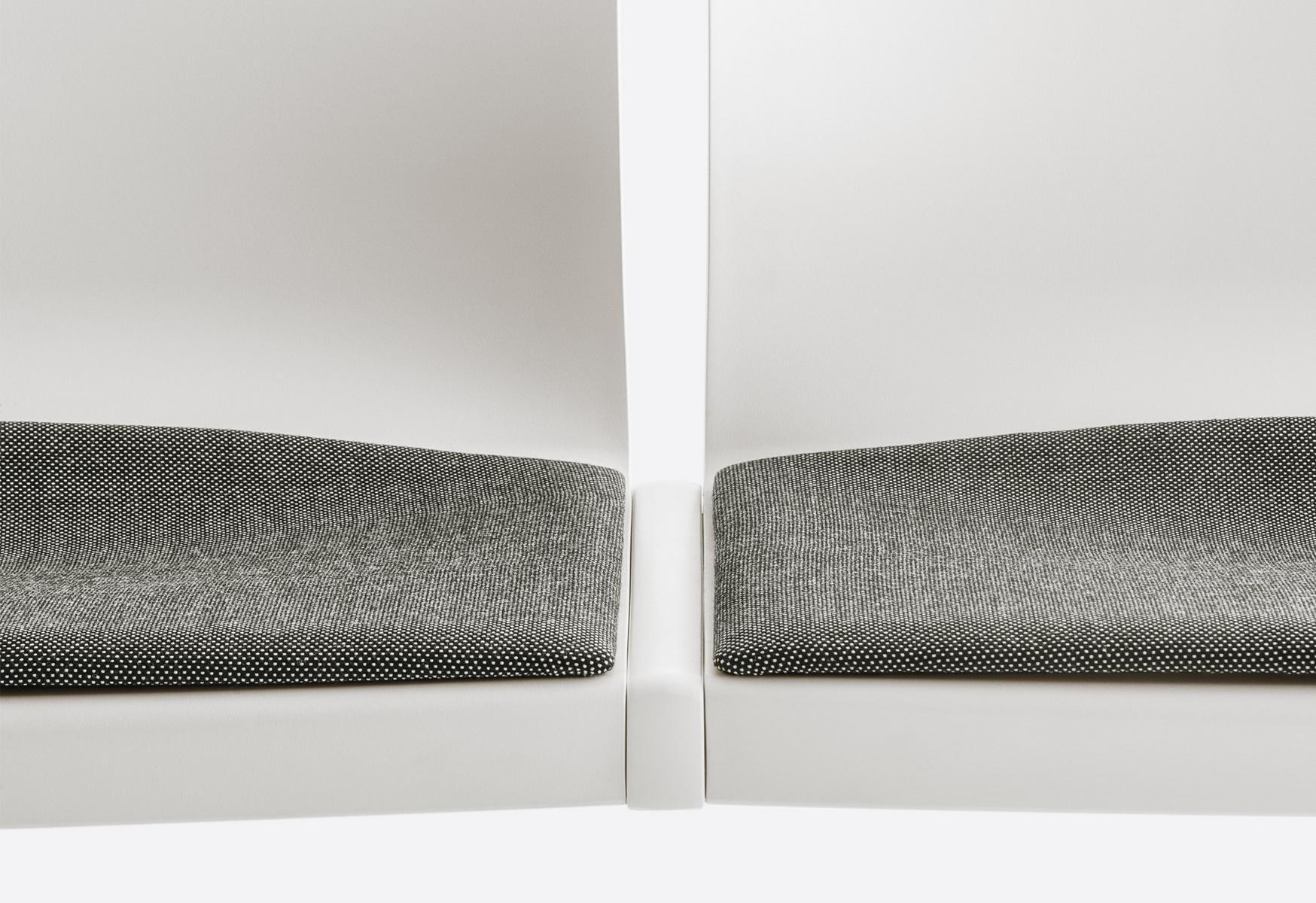 PLURAL P02003/2004/2006/2009 Modular seating