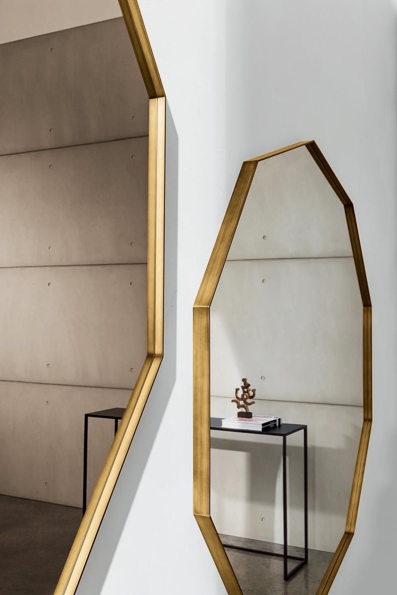 VISUAL DECAGONAL Framed wall-mounted mirror
