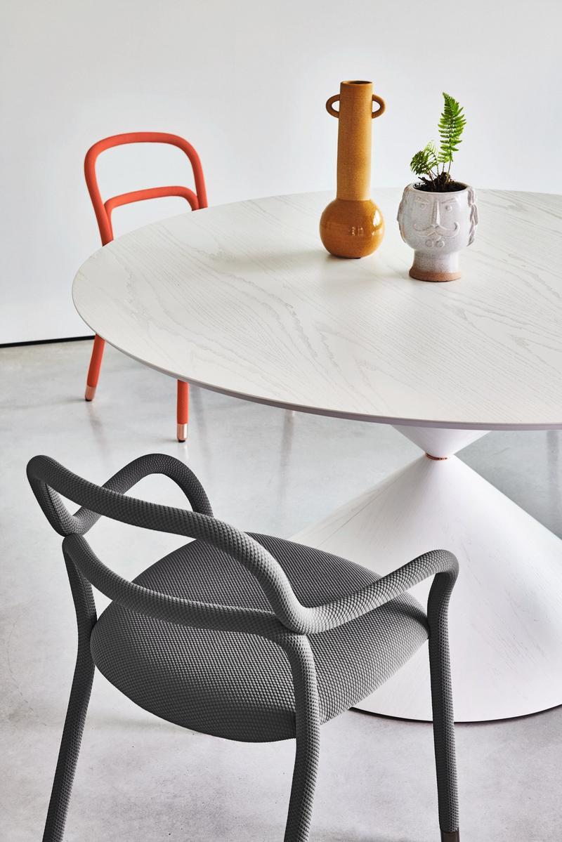 PIPPI P Armchair with four legs frame upholstered in fabric