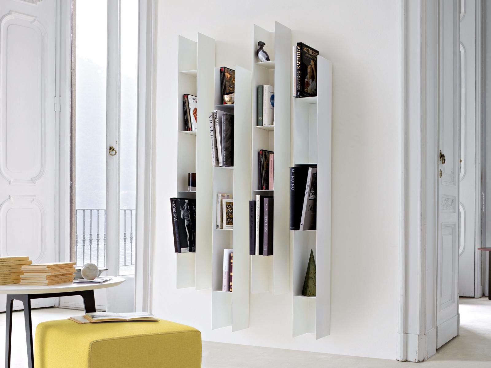 KOALA Modular floating metal bookcase