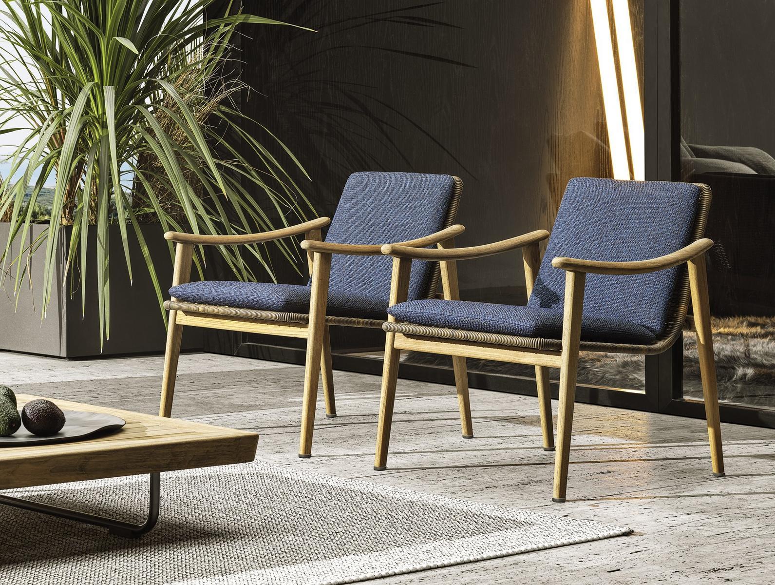FYNN OUTDOOR Teak garden armchair with armrests