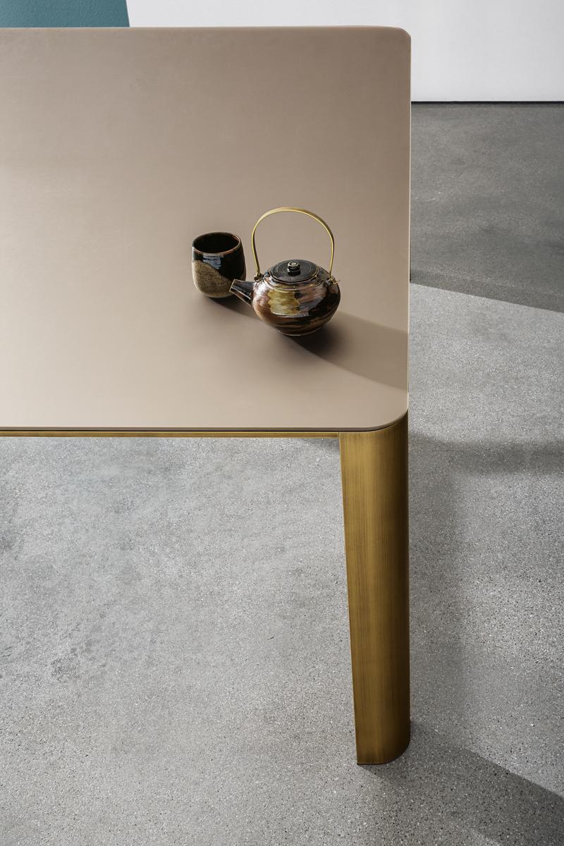 KODO Square glass table