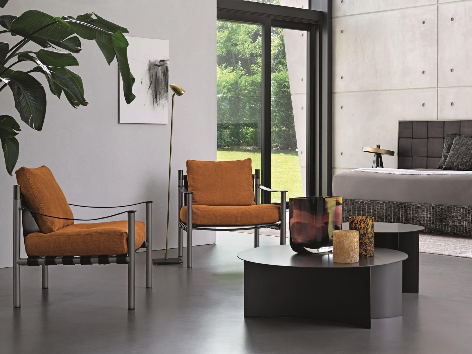 PIERRE Round metal coffee table
