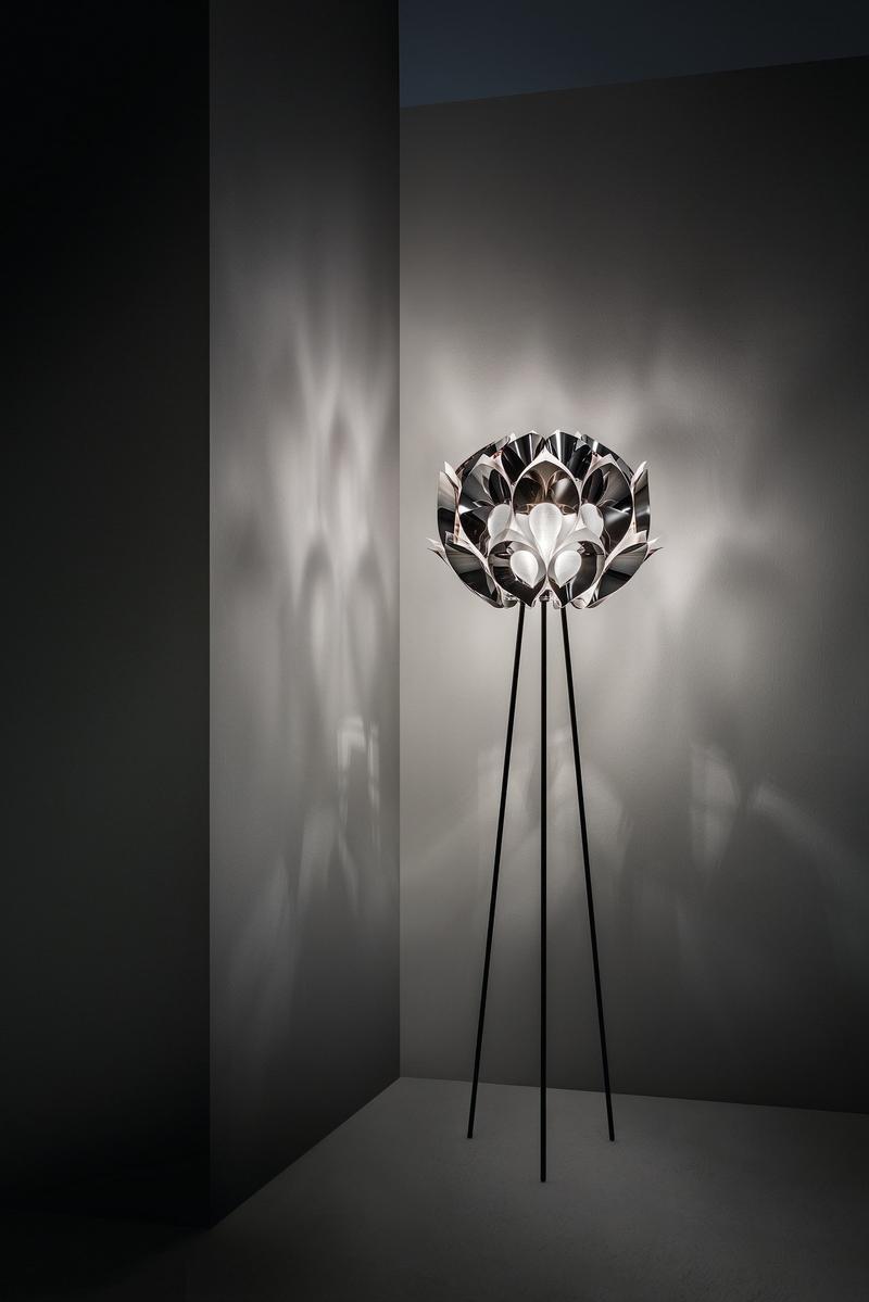 FLORA PEWTER Pewterflex® LED floor lamp