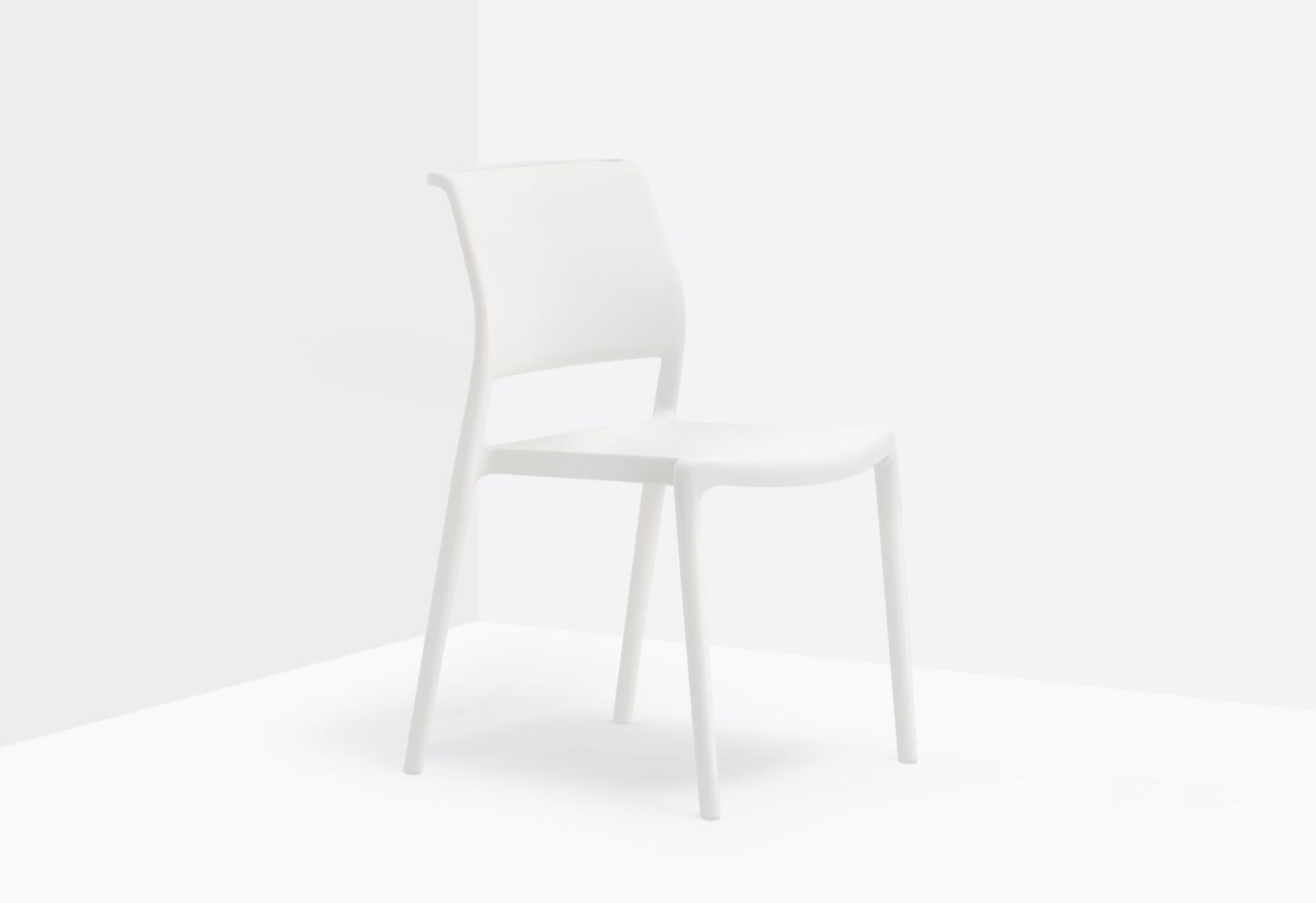 ARA 310 Stackable polypropylene chair