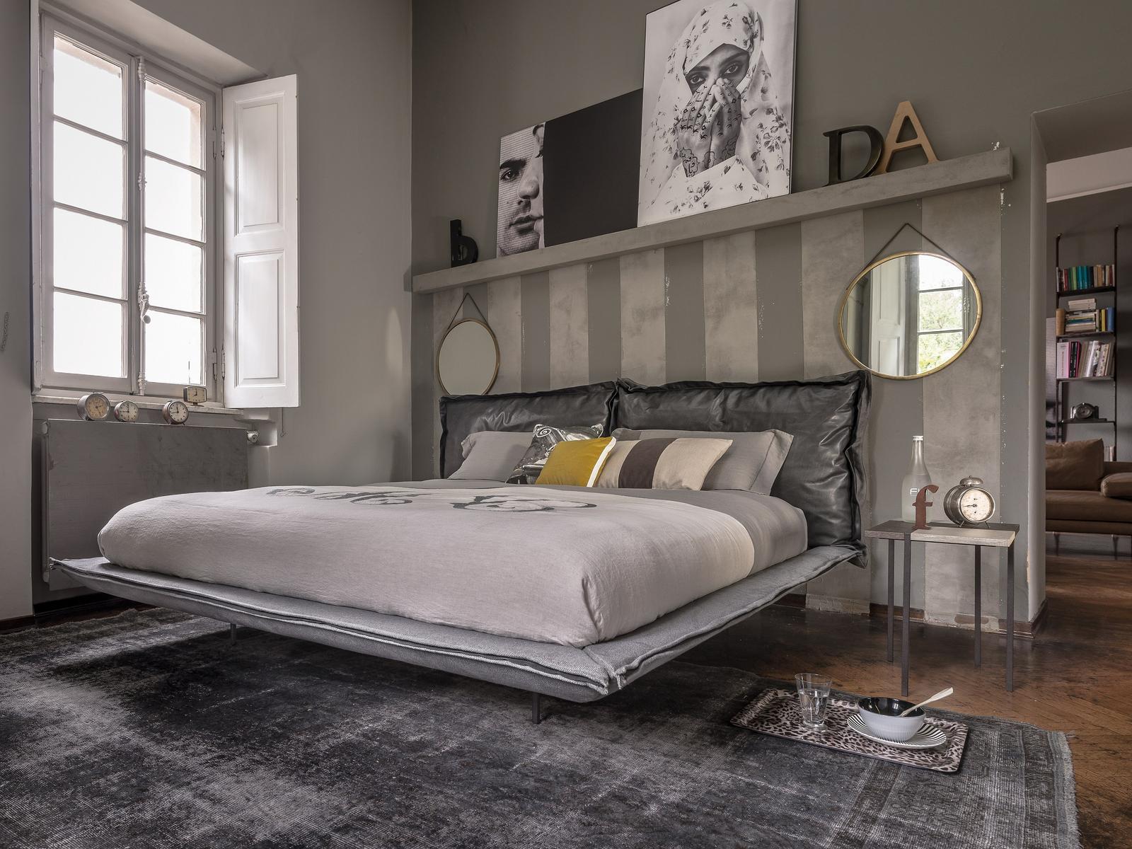 AUTO-REVERSE DREAM Double bed with upholstered headboard
