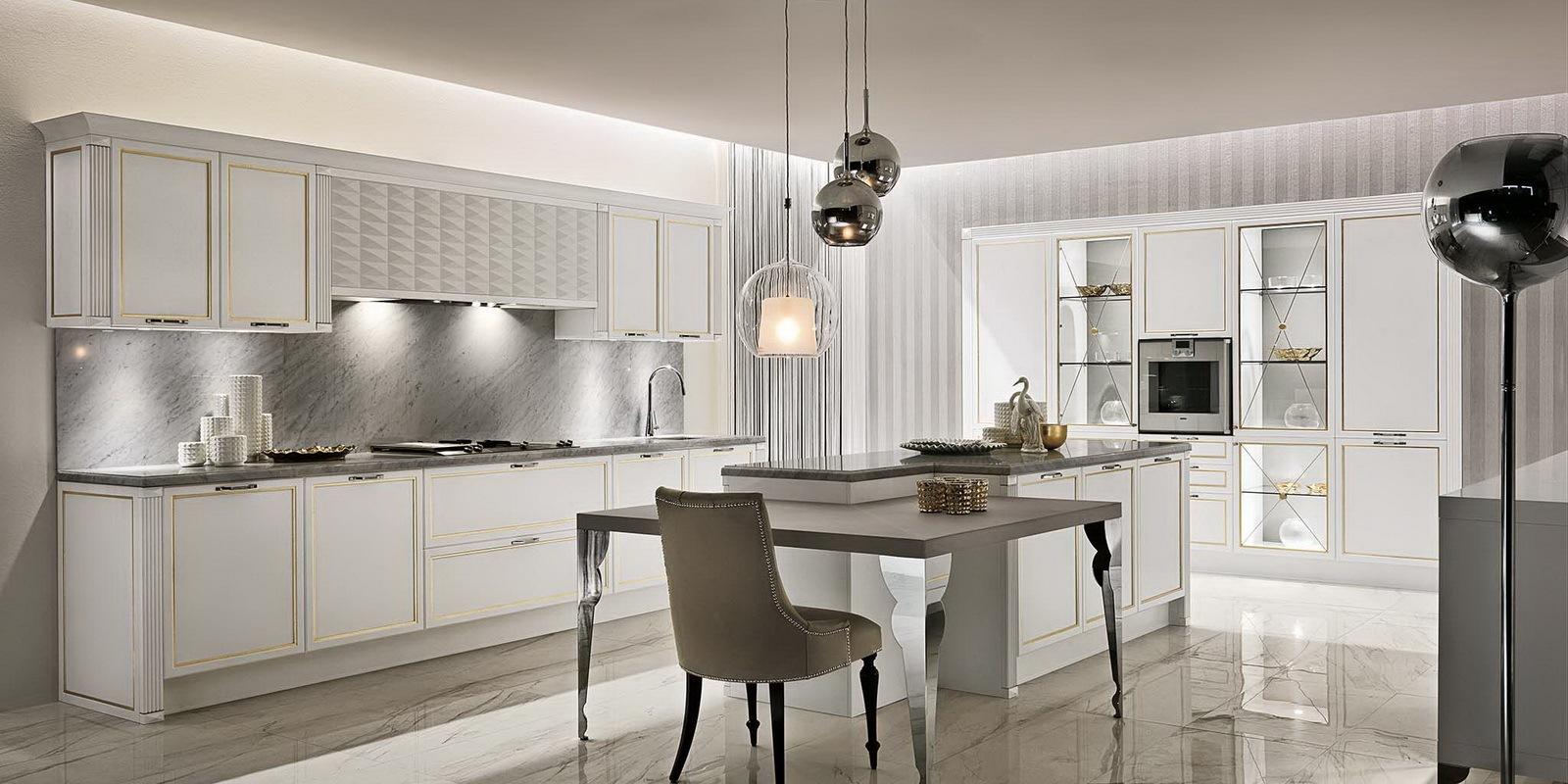 LUXURY GLAM Lacquered kitchen