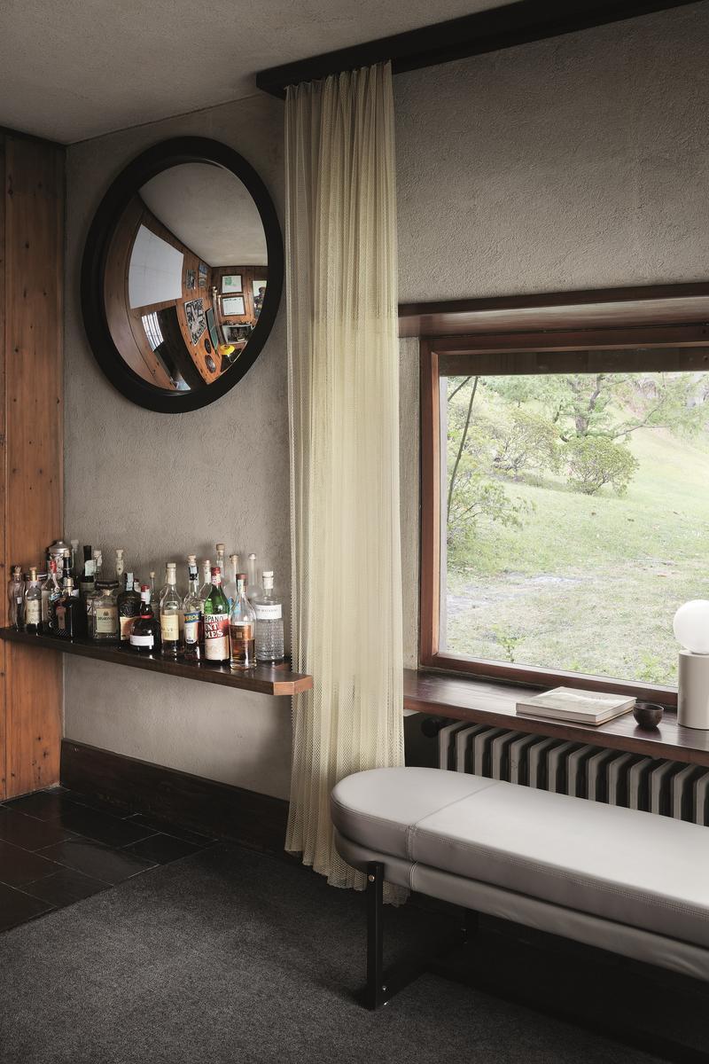 SIGMUND Upholstered fabric bench