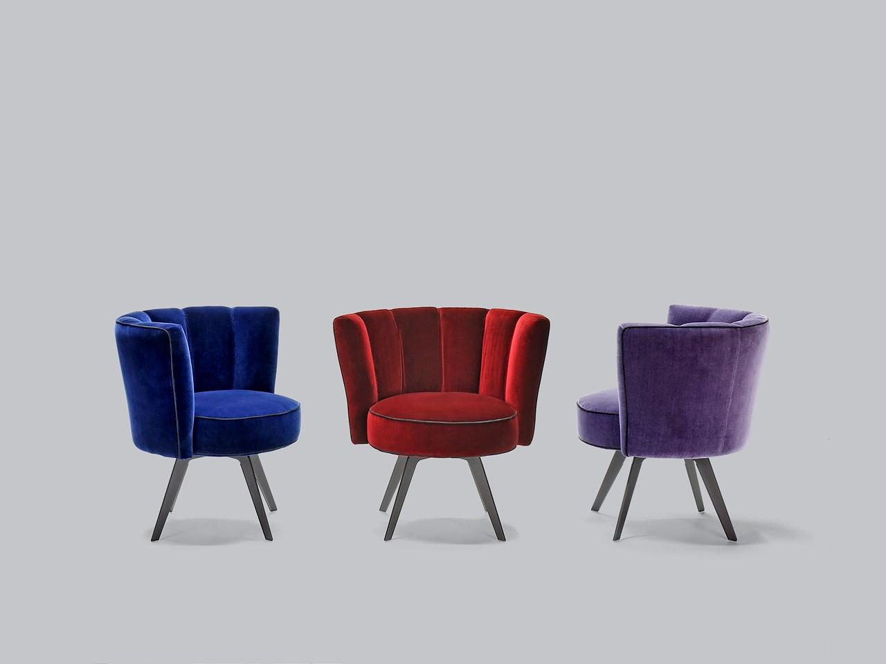 DIVA Upholstered velvet easy chair