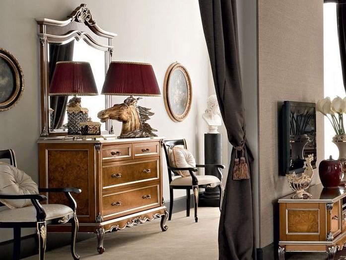 12207 Solid wood chest of drawers