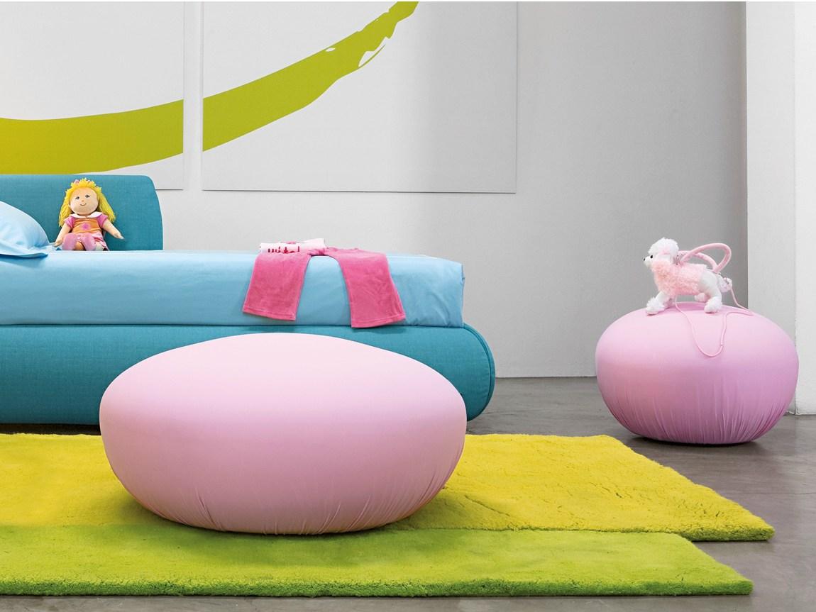 HOLLYWOOD Upholstered pouf with removable lining
