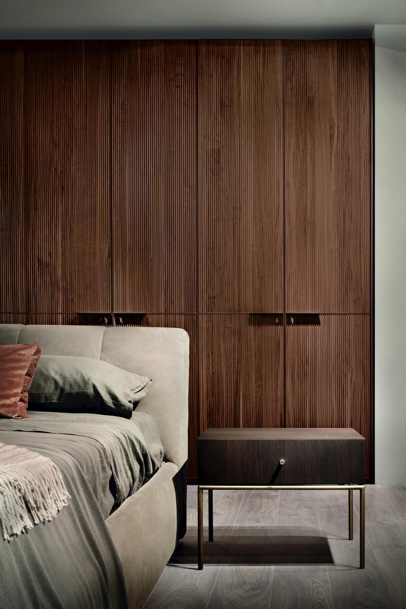 WARP Upholstered fabric bed