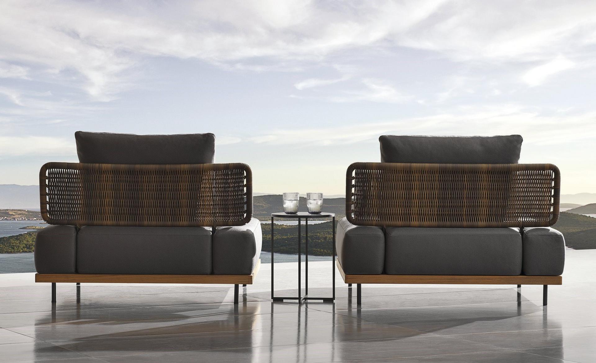 QUADRADO Outdoor sofa