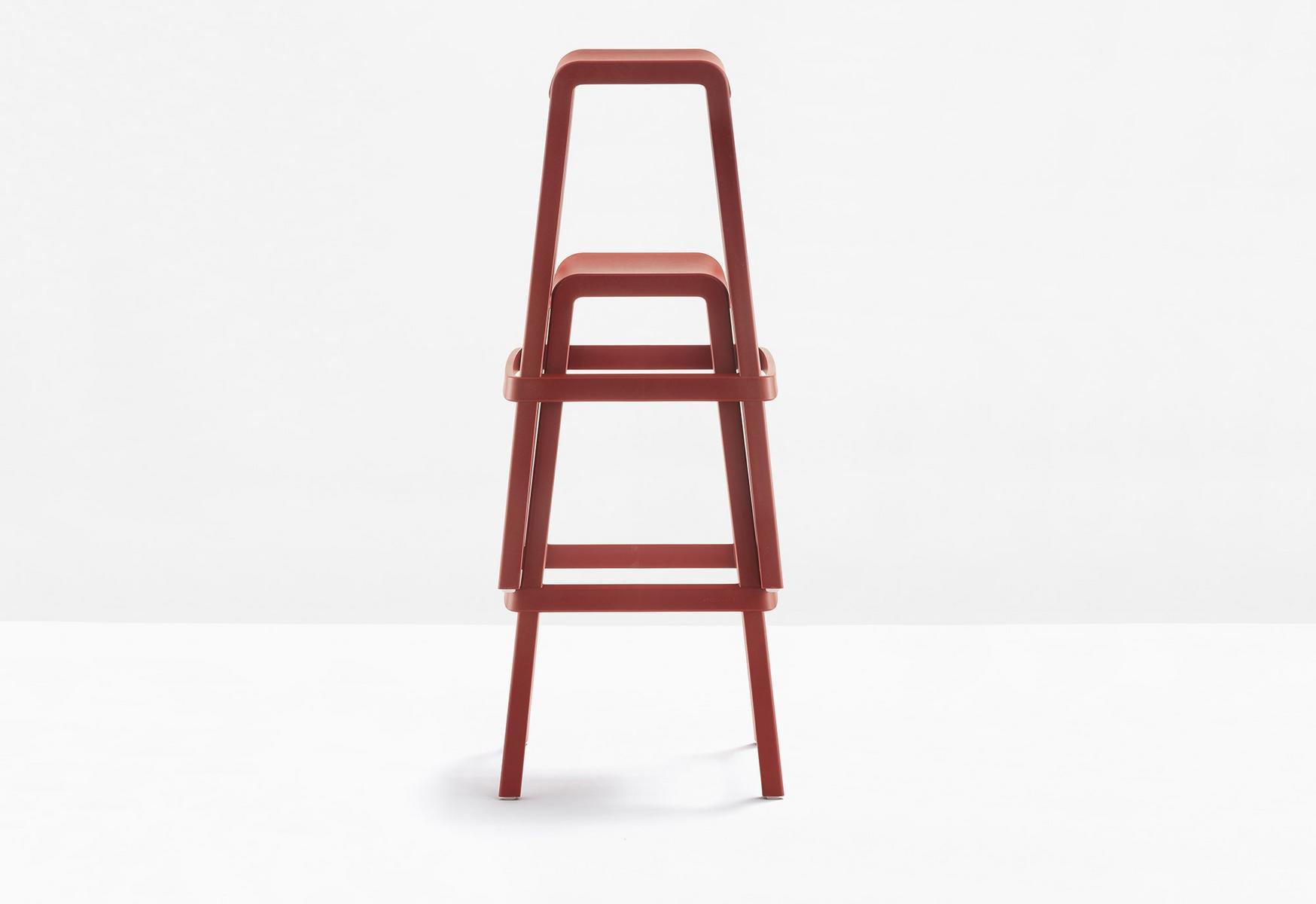 DOME 268 Stackable polypropylene stool