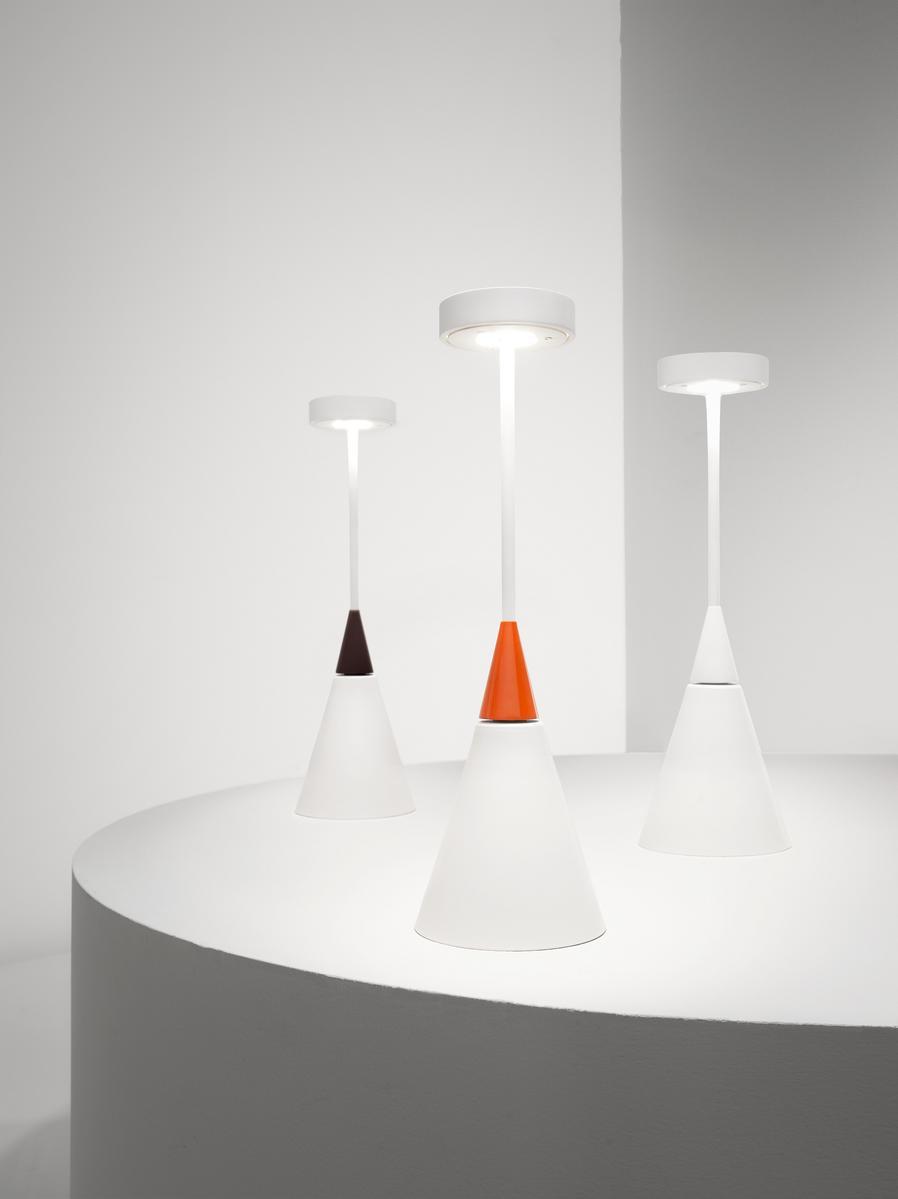 FENEX LED cordless iron table lamp