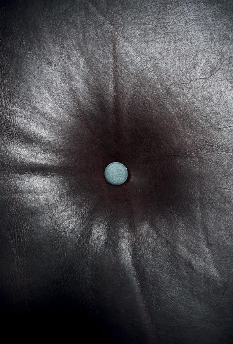 ANAIS Square leather pouf