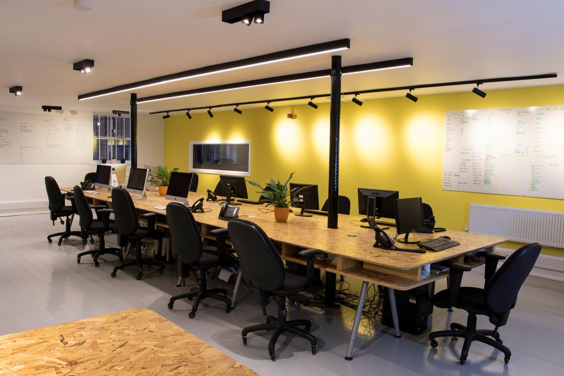 METROLINE LED aluminium ceiling lamp