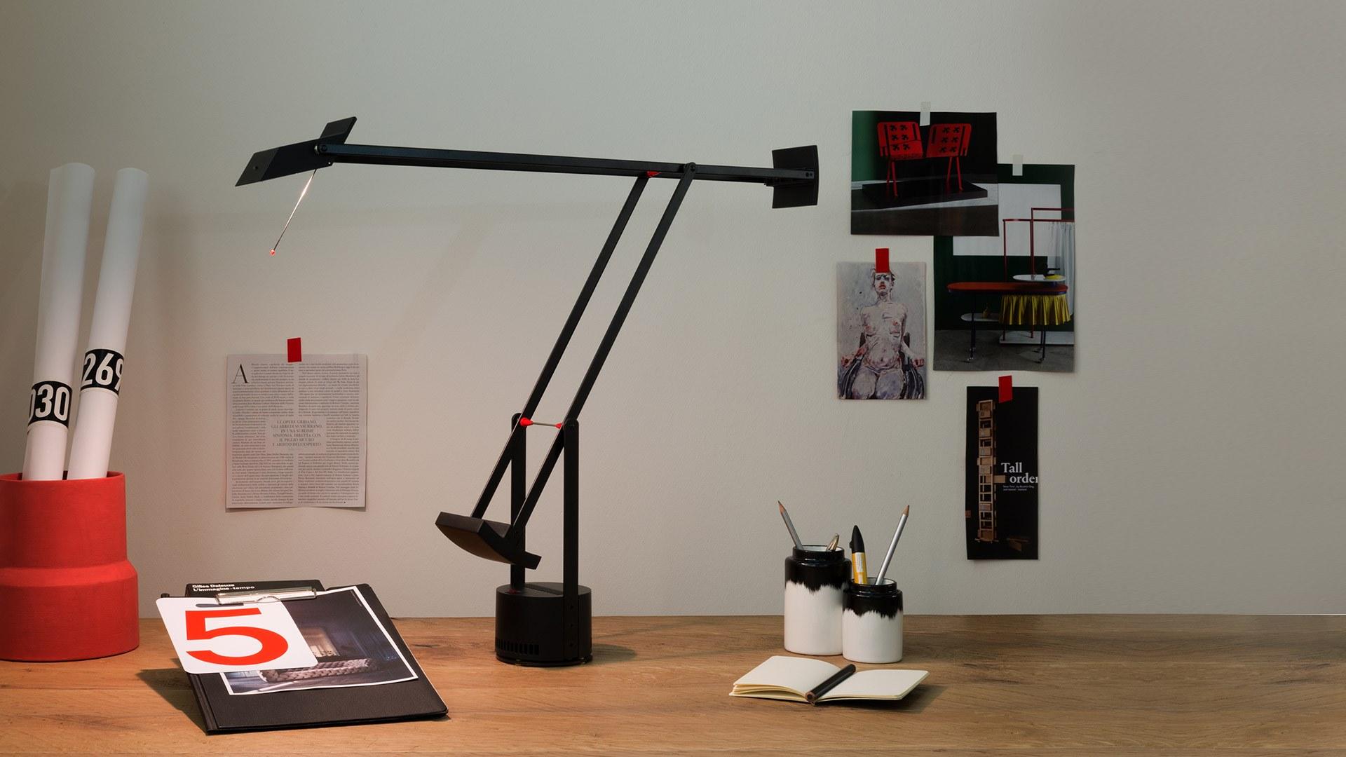 TIZIO LED adjustable desk lamp