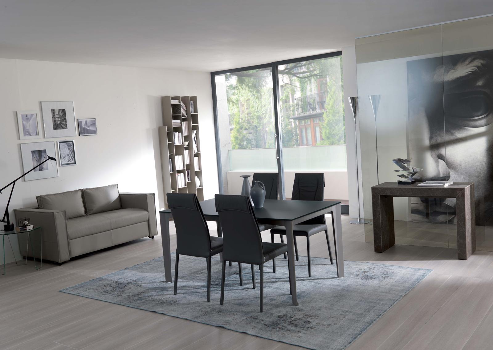 LUXY Upholstered leather chair