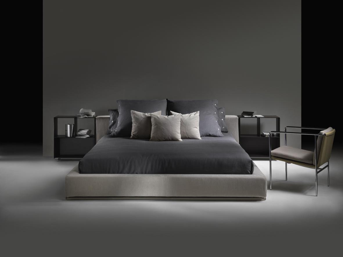 GROUNDPIECE SLIM Fabric double bed with removable cover