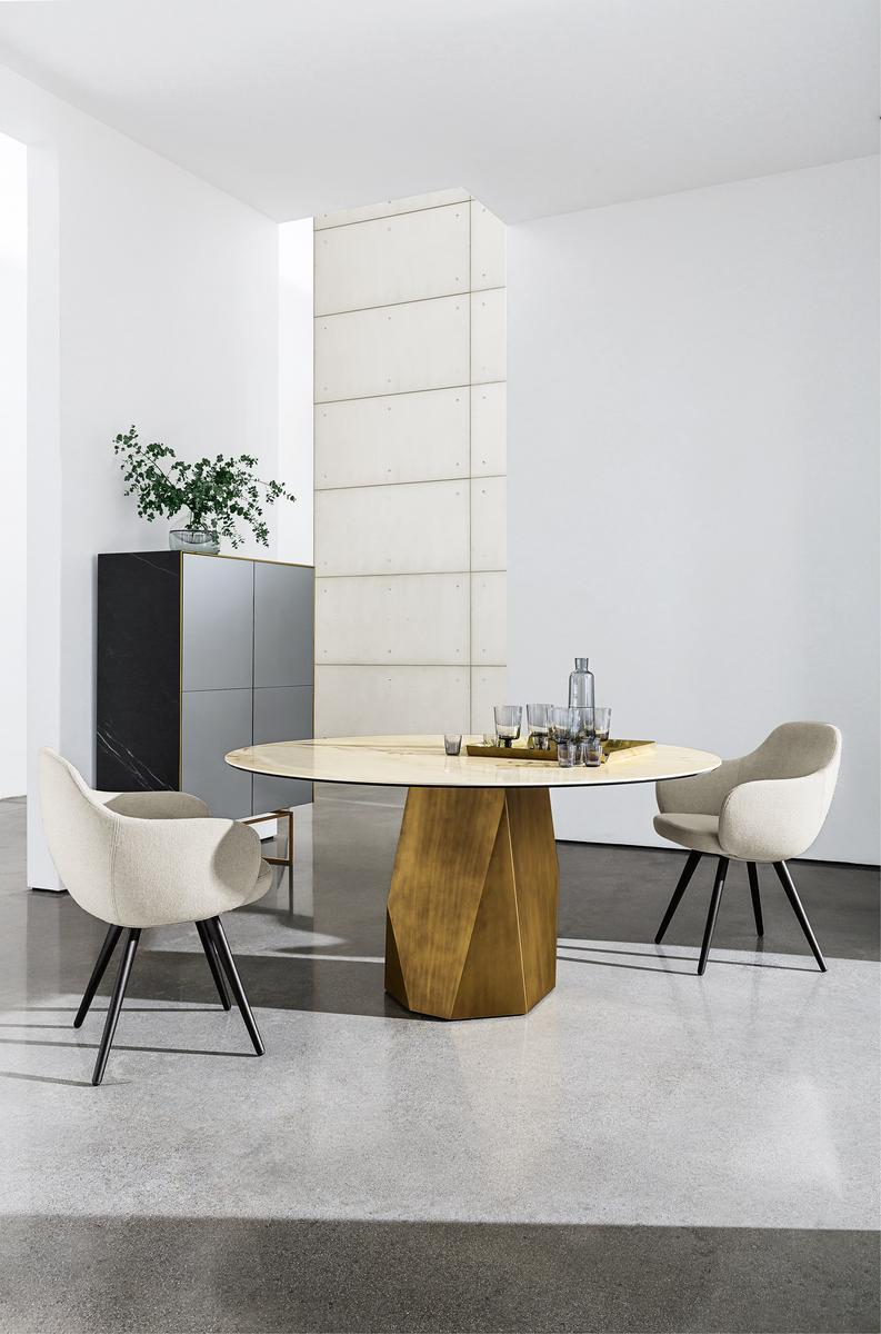 CADIRA Upholstered fabric chair with armrests