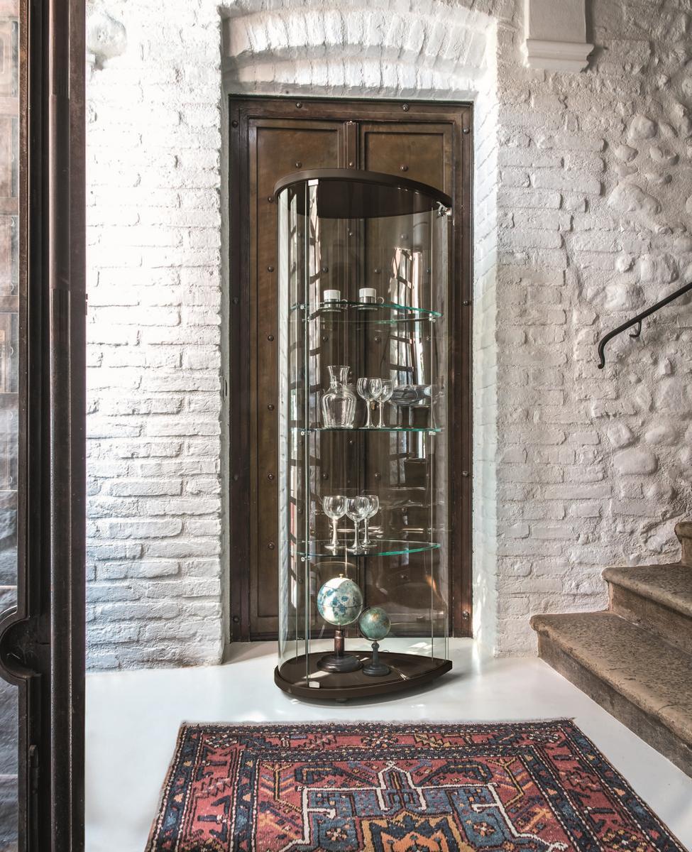 OLIVELLA Display cabinet with integrated lighting