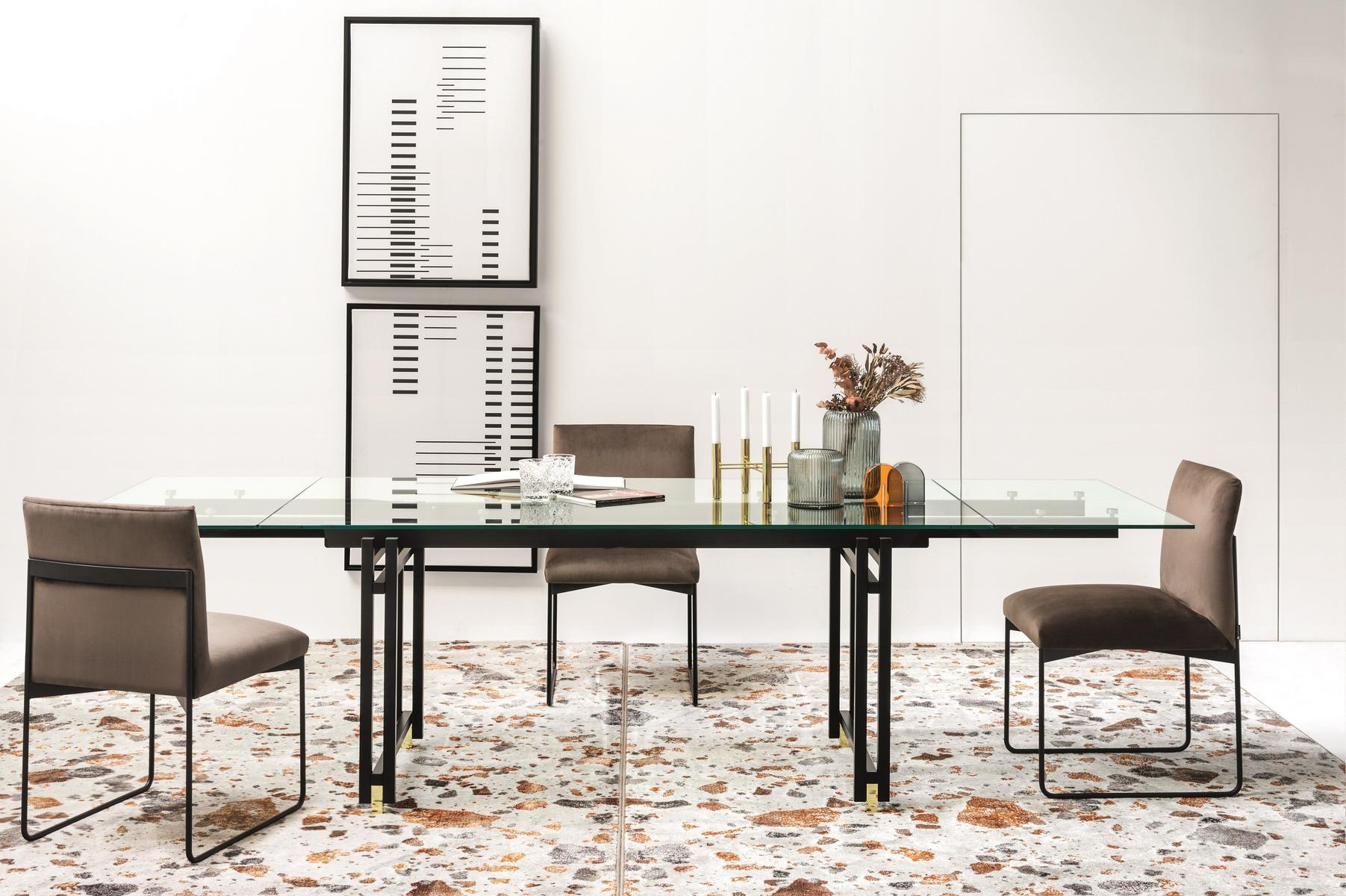 BERLIN Extending rectangular glass table
