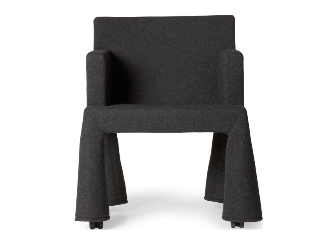 V.I.P. CHAIR Chair with armrests with castors