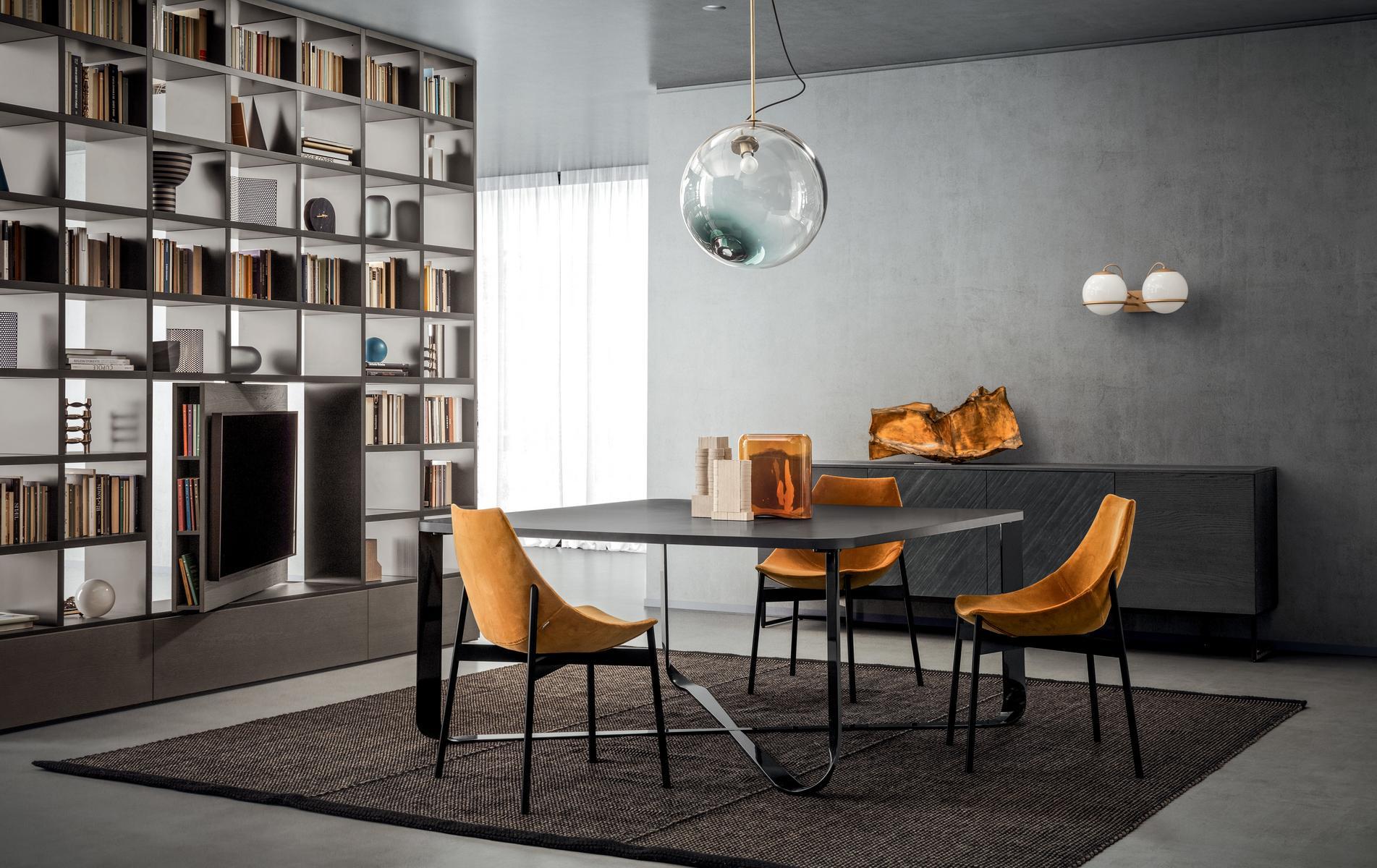 CONFLUENCE Square wooden table