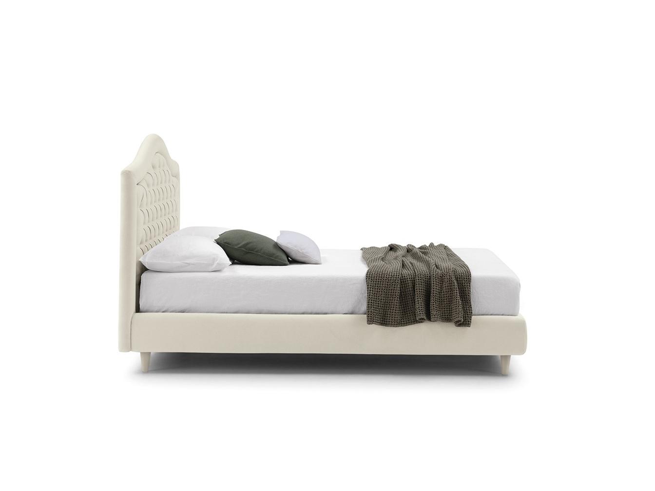 CAPRI CAPITONNE’ Double bed with tufted headboard