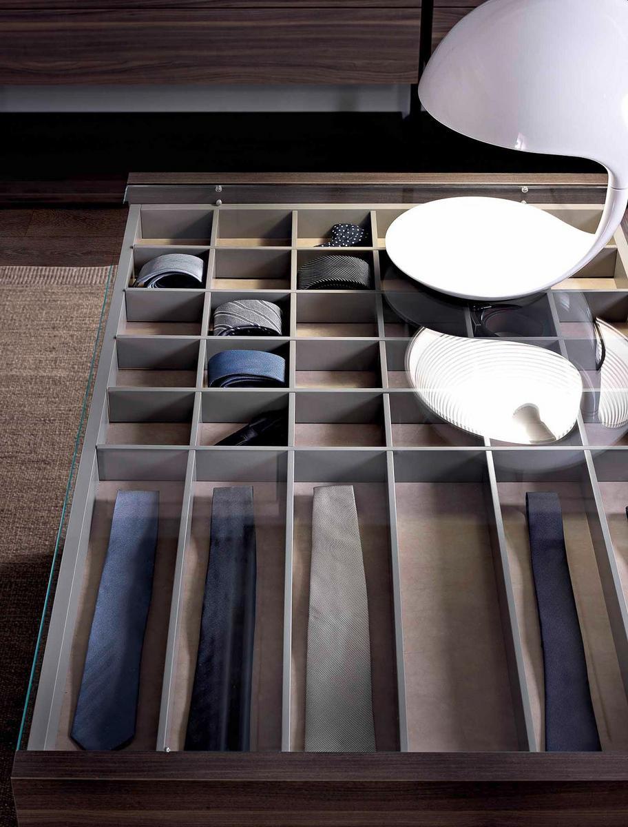 ISOLA Wooden chest of drawers